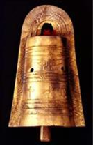 発掘された鋳型で復元された銅鐸（鳥栖市教育委員会）